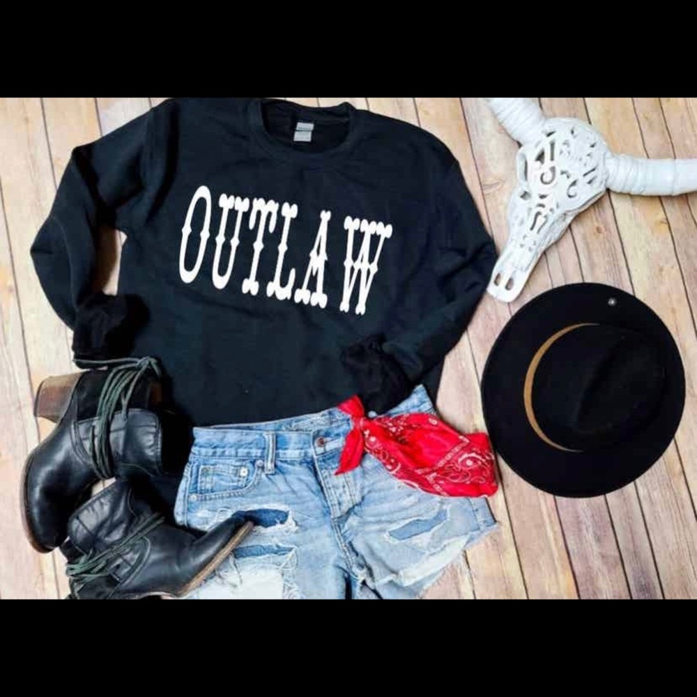 Women’s Outlaw Sweatshirt
